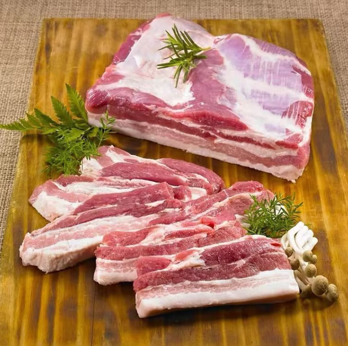 新鲜带皮五花肉现杀散养土猪肉农家生猪肉